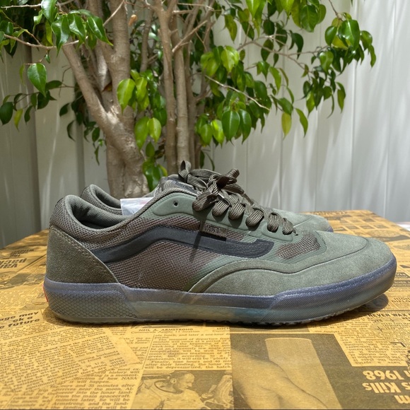 vans ave pro forest night